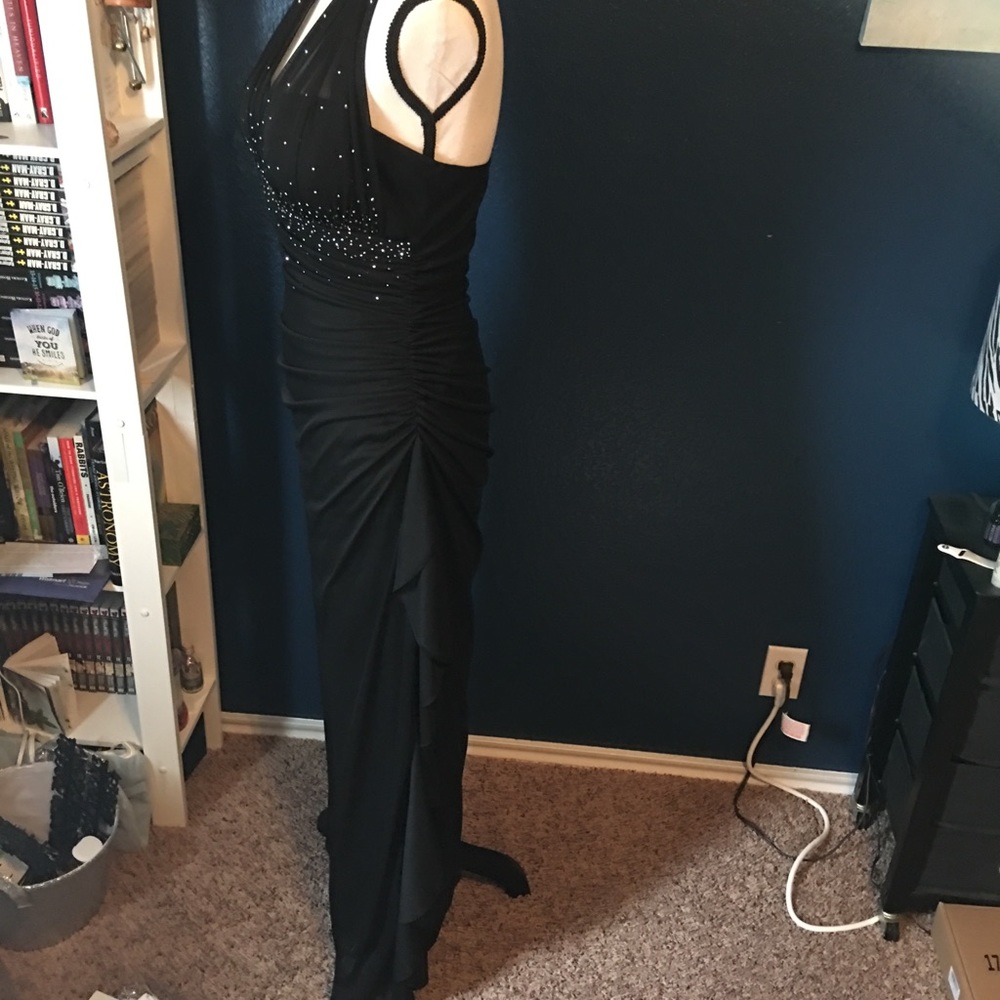 Gorgeous prom dress - Picture 4 of 7